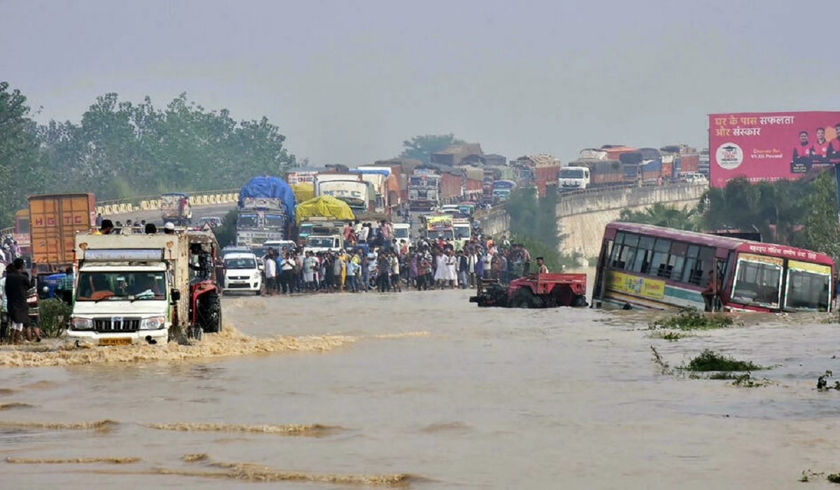 Nearly 200 dead after floods in India and Nepal